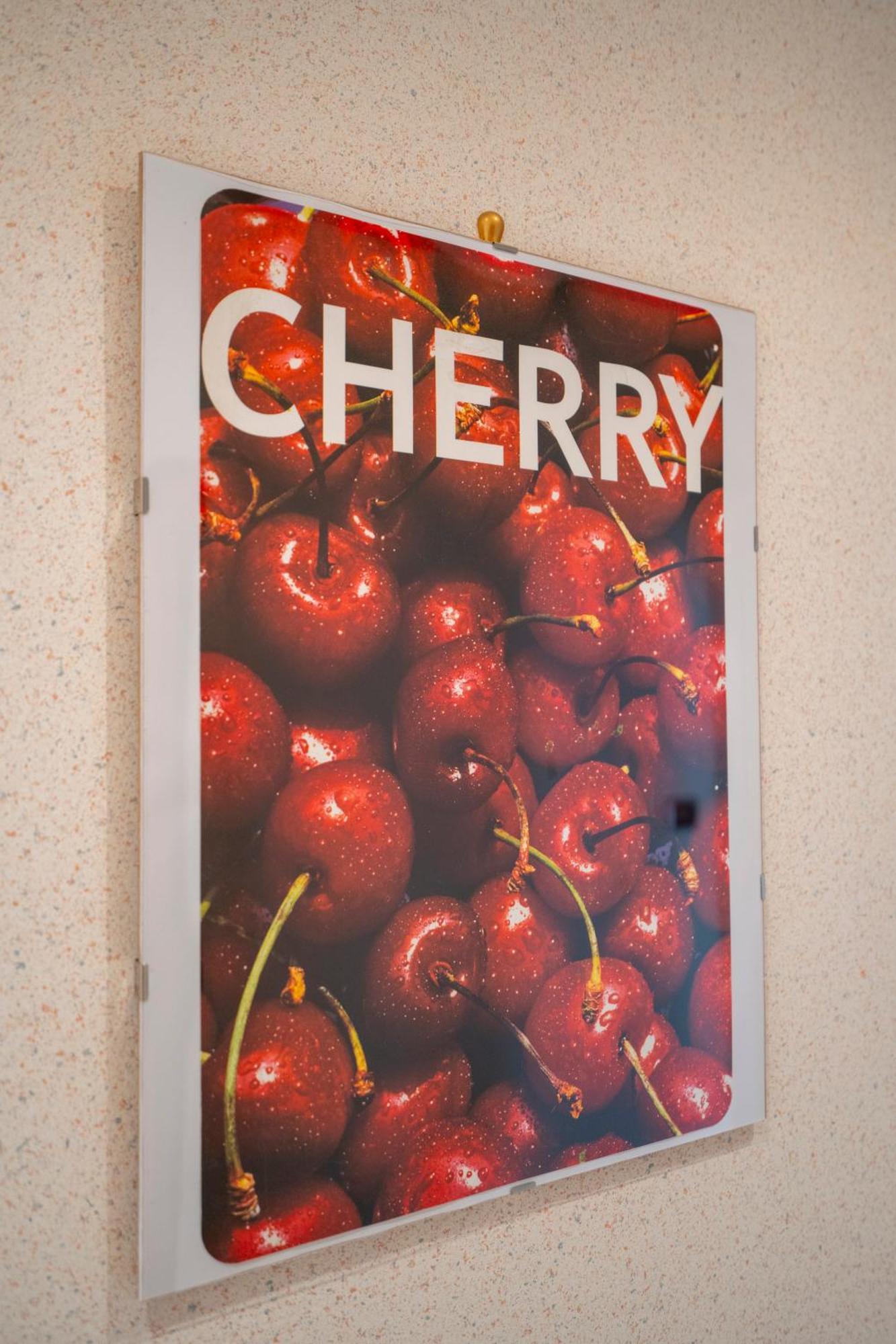 Cherry House 莫诺波利 外观 照片