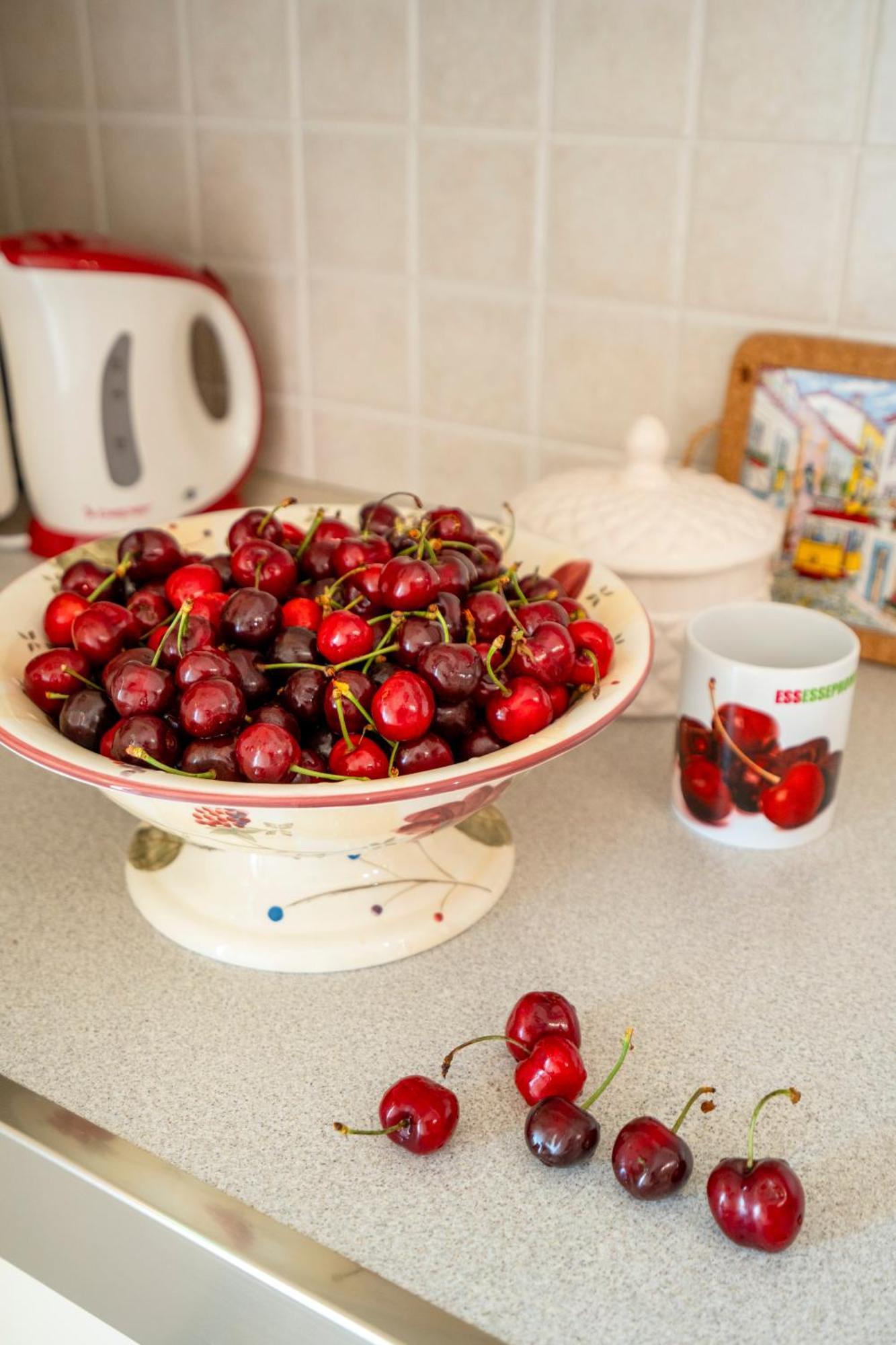 Cherry House 莫诺波利 外观 照片